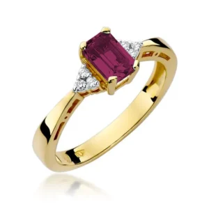 Inel de aur de 14 K cu rubin central și diamante laterale, vedere din față.