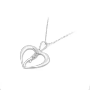 Pandantiv inima din aur alb 14K cu diamante Amore, pe lănțișor.