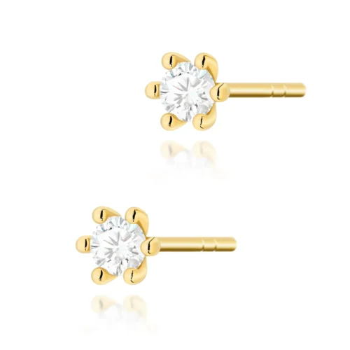 Cercei din aur galben Amberlina, tip stud, cu diamant rotund prins în șase gheare și tijă dreaptă.
