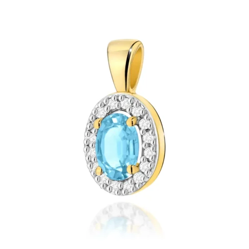 Pandantiv din aur galben, cu topaz Swiss oval albastru și contur cu diamante, fotografiat frontal ușor din lateral.